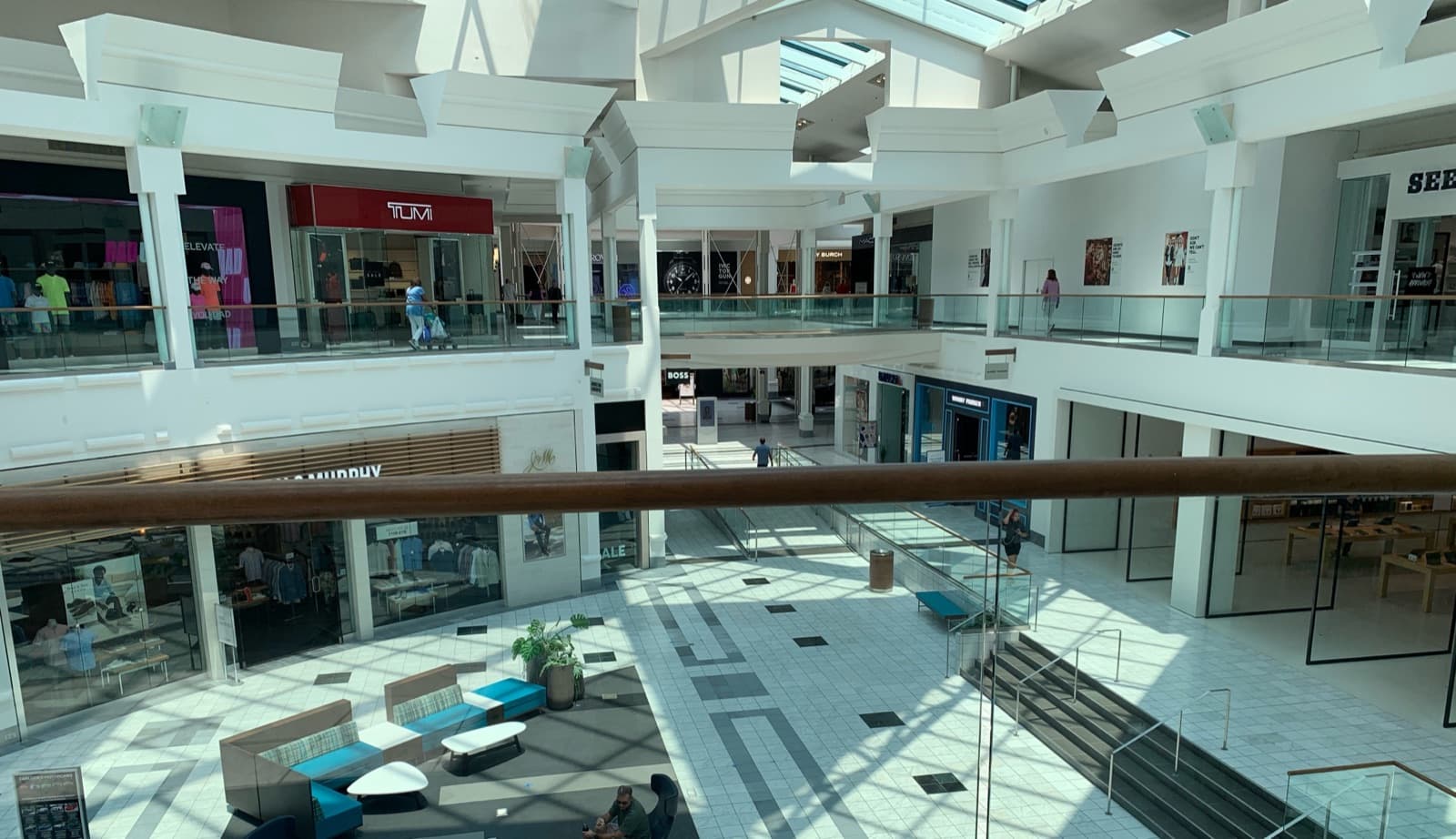Dillard's Green Hills Hosts 'Sip and Shop' With a Dior Makeup Trend Show to Benefit the Horticultural Society